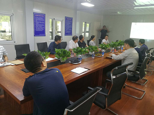 集團公司領(lǐng)導(dǎo)現(xiàn)場調(diào)研麗水路道路工程