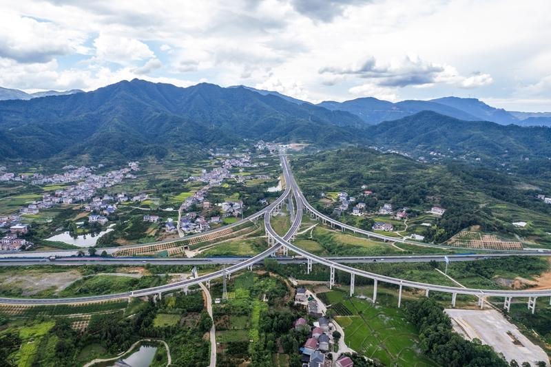 確?；緦?shí)現(xiàn)社會(huì)主義現(xiàn)代化取得決定性進(jìn)展 ——寫在黨的二十屆四中全會(huì)召開之際